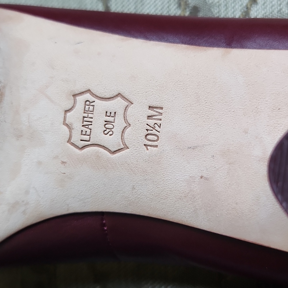 Burgendy Burch Elizabeth Pumps - Picture 12 of 12